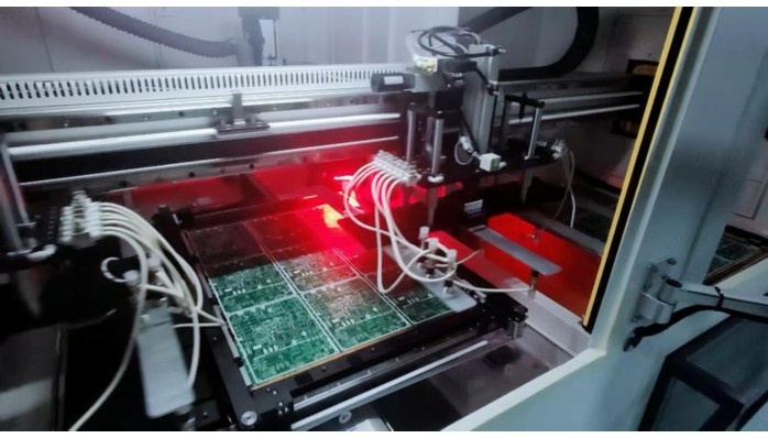 可定制PCB打标机厂家：为电子制造业提供精准标识解决方案