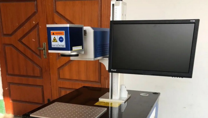 如何判断CO2激光管寿命已尽及更换注意事项