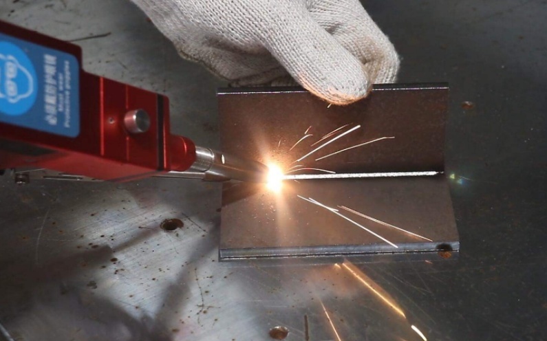 手持式光纤激光焊接机采购指南