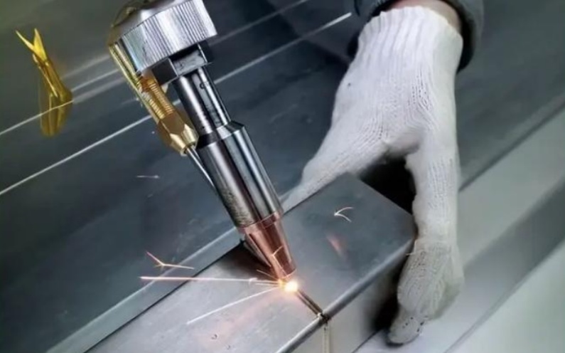 激光焊接飞溅控制方法（基于2025年技术）