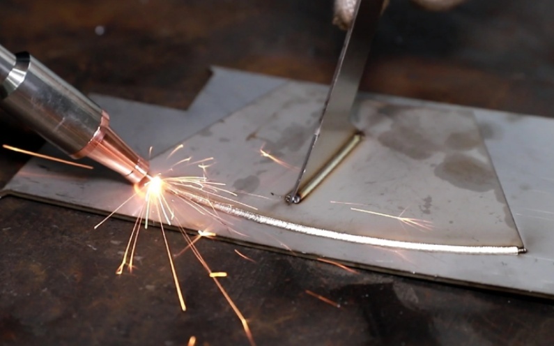 光纤激光焊接能量反馈控制