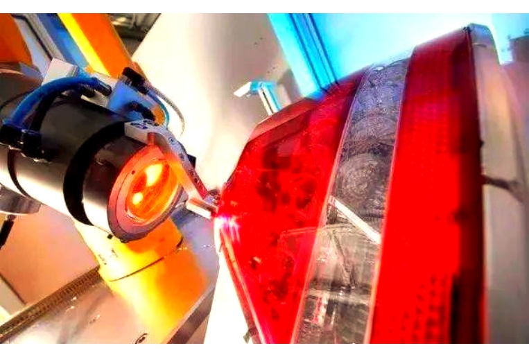 塑料激光焊接机自动化解决方案