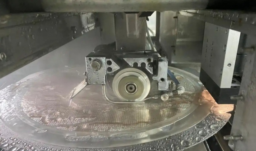 精密划片机客户成功案例分享：良率提升30%的突破性成果