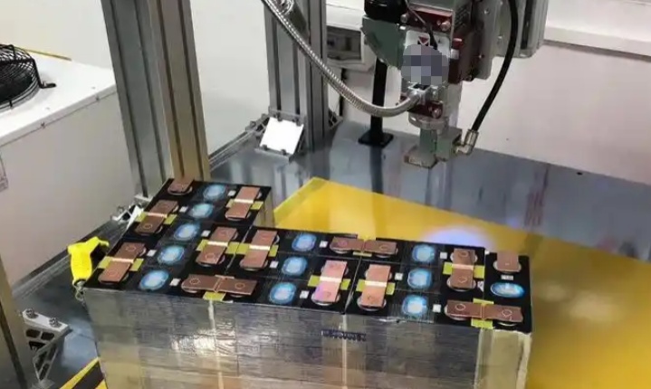 如何选择合适的动力电池焊接机