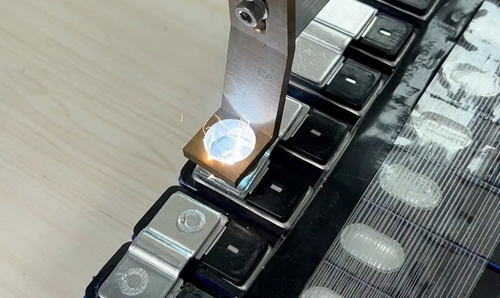 电池激光焊接设备售后服务与响应时间对比